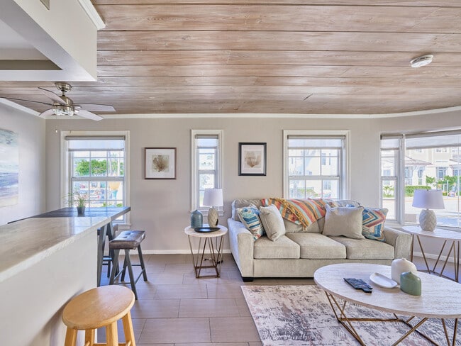 Building Photo - 1214 E Atlantic Ave