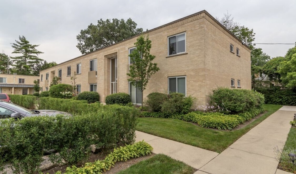 Foto principal - 148 Green Bay Rd