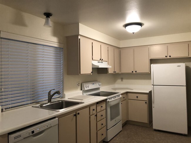 Building Photo - 940 Woodberry Dr
