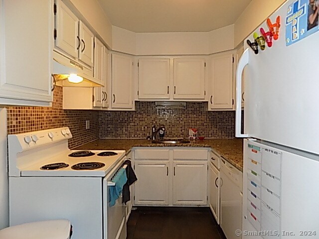 Building Photo - 38 Padanaram Ave
