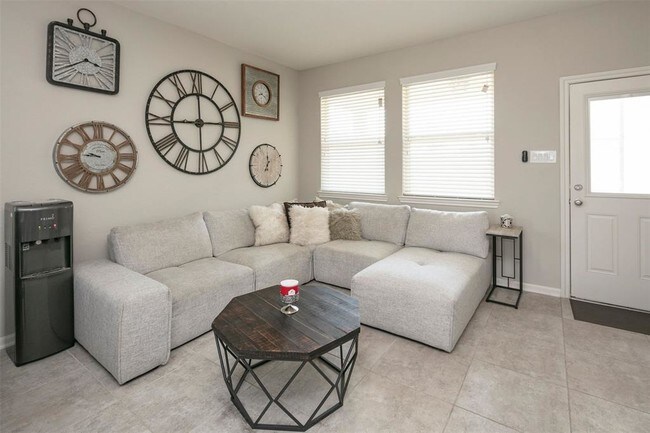 Building Photo - 1625 Summer City Dr