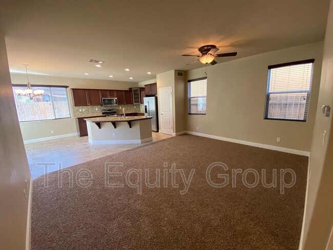 Building Photo - 3124 N Kayenta St