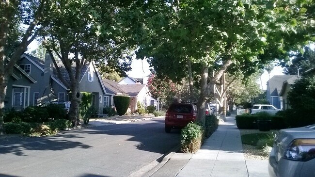 Charming Cozy Neighborhood - 47 Atlas Ave