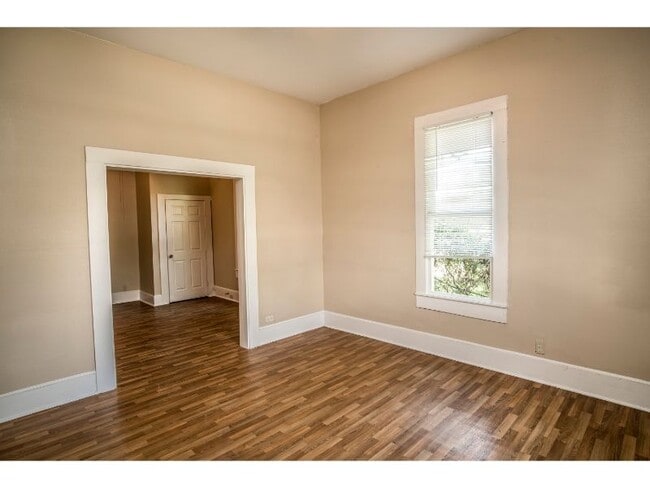 Foto del edificio - 1323 Lamar St