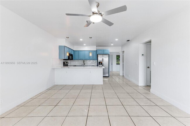 Foto del edificio - 821 NW 41st St