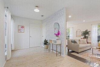 Building Photo - 12205 Midland Walk