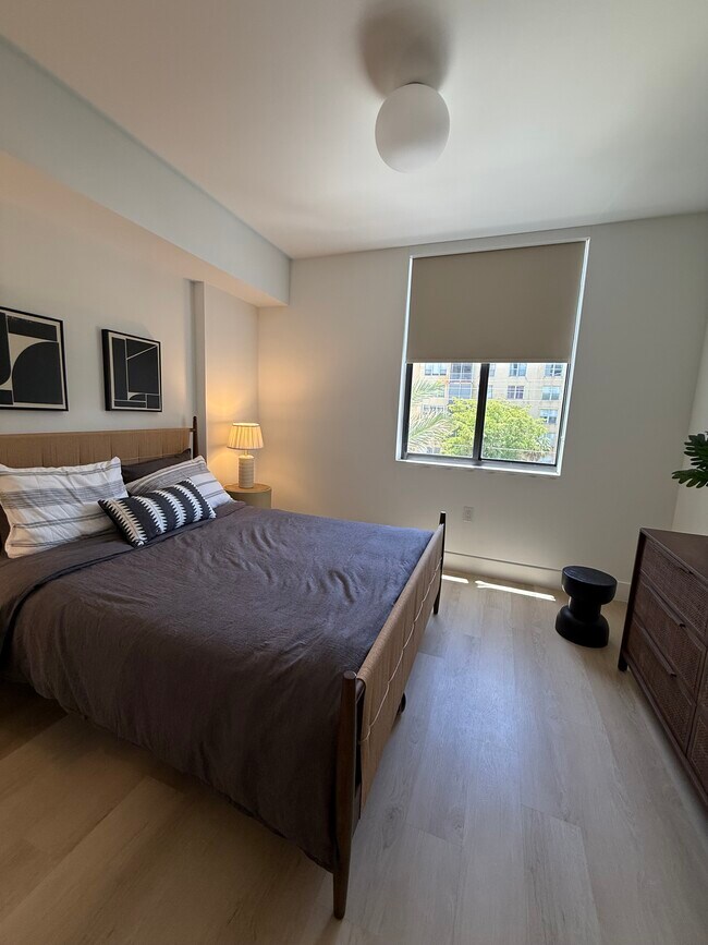 Photo - 2535 NE 182nd St Apartment