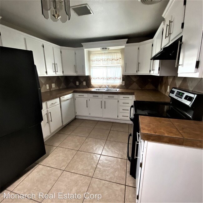 Building Photo - 3 br, 2 bath House - 1615 Rio Grande St.