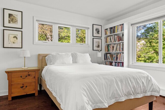 Foto del edificio - 327 County Road 12-SI ID1492967P