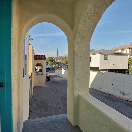 Building Photo - 5728 Aldama St
