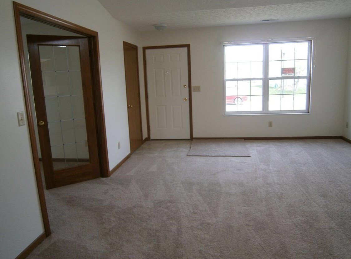 Foto del edificio - 281 Sorensen Dr