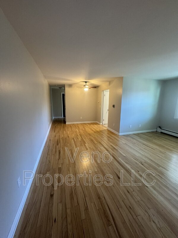 Building Photo - 9/11/13-13 Village Dr