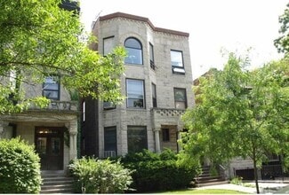 Building Photo - 717 W Roscoe St
