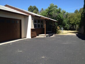 Building Photo - 132-136 Stenner St