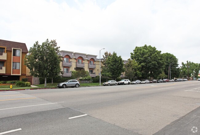 Montecito Gardens Rentals Van Nuys, CA