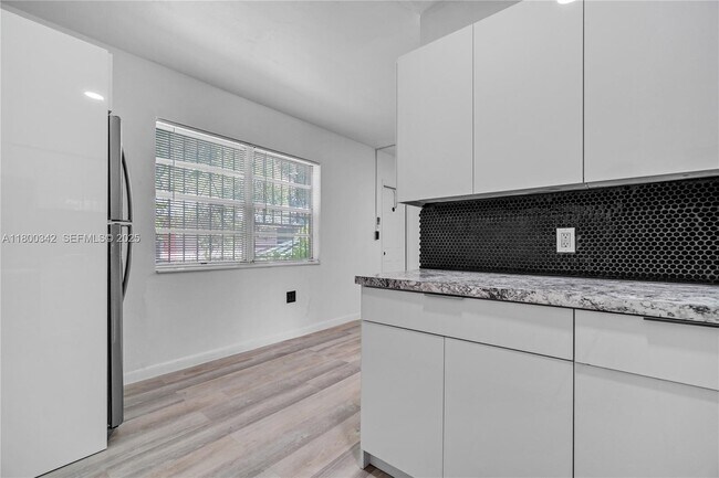 Foto del edificio - 46 NW 62nd St