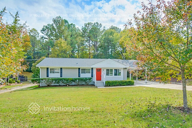 Building Photo - 512 Uzzle St