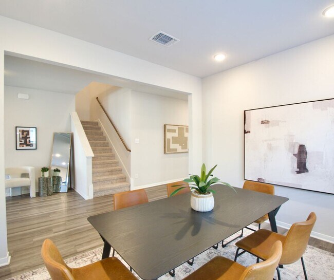 Foto del edificio - 11229 Solar St