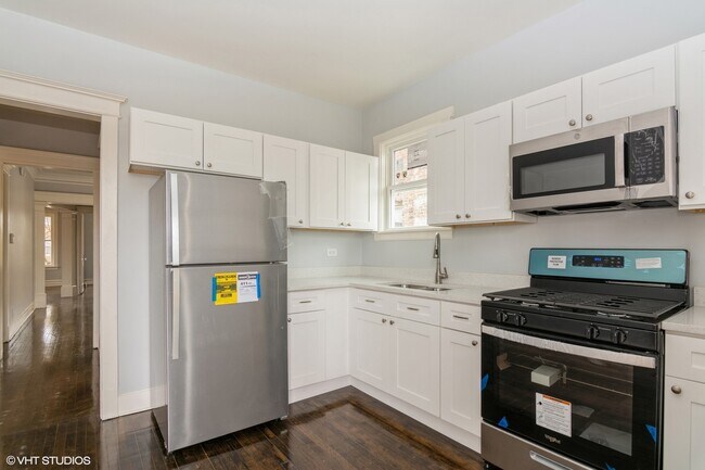 Foto del edificio - 11201 S Vernon Ave