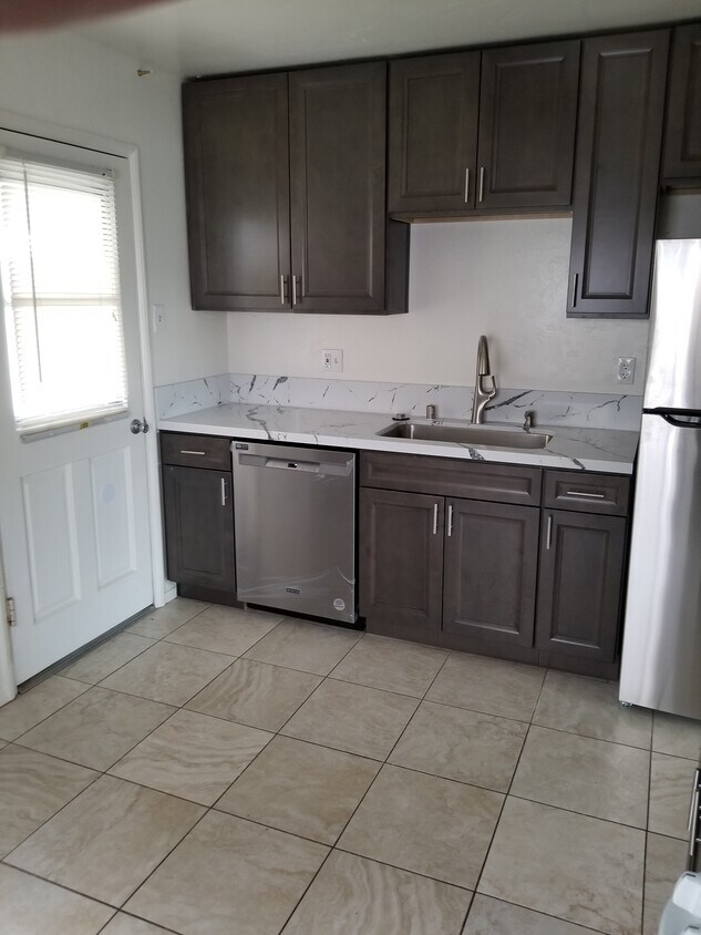 Foto principal - 3249 Clairemont Mesa Blvd