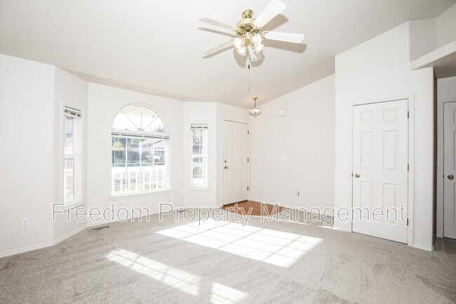 Foto del edificio - 2135 S Crimson Rose Way