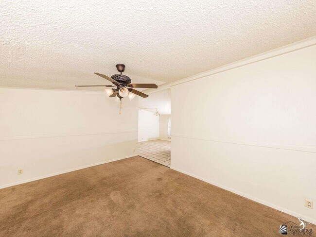 Foto del edificio - 12736 E 46th St