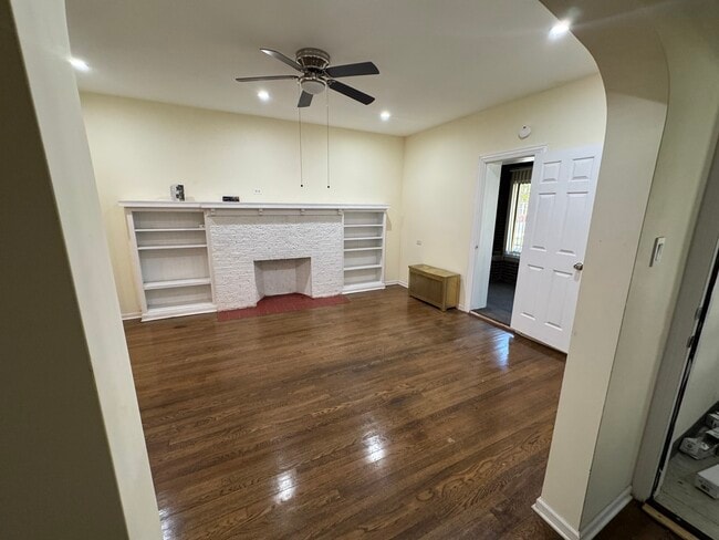Foto del edificio - 8129 S Evans Ave