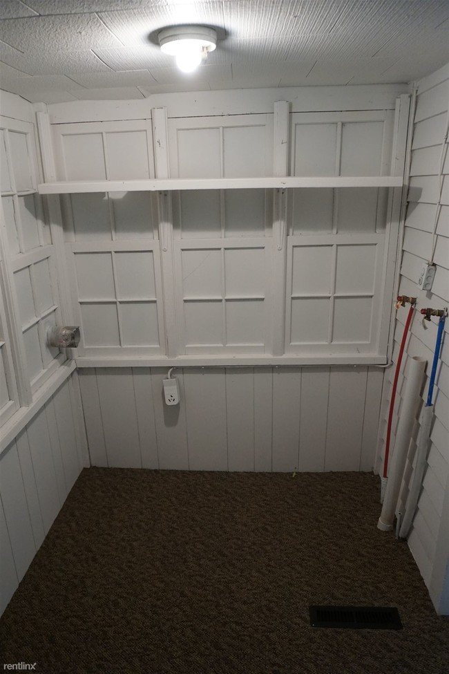 Building Photo - 2 br, 1 bath House - 527 Houser Dr