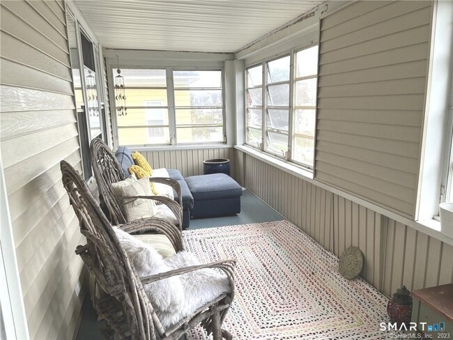 Foto del edificio - 158 Scofield Ave