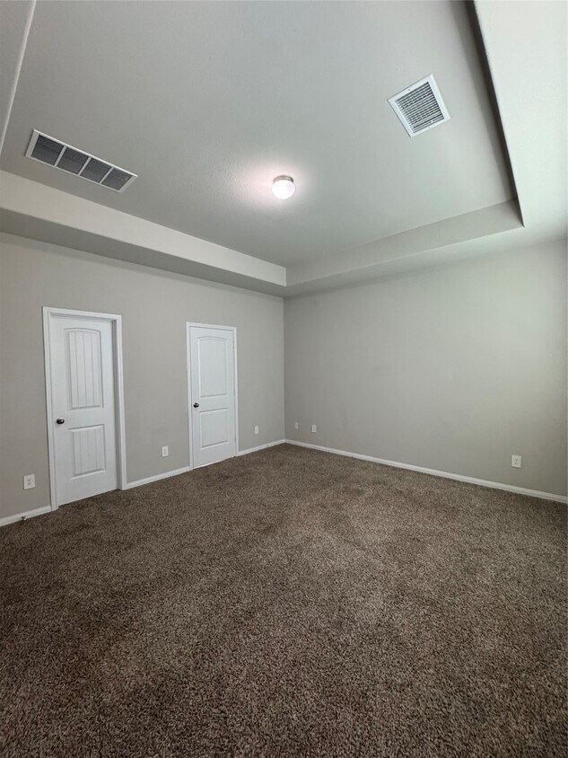 Building Photo - 305 Black Bear Dr