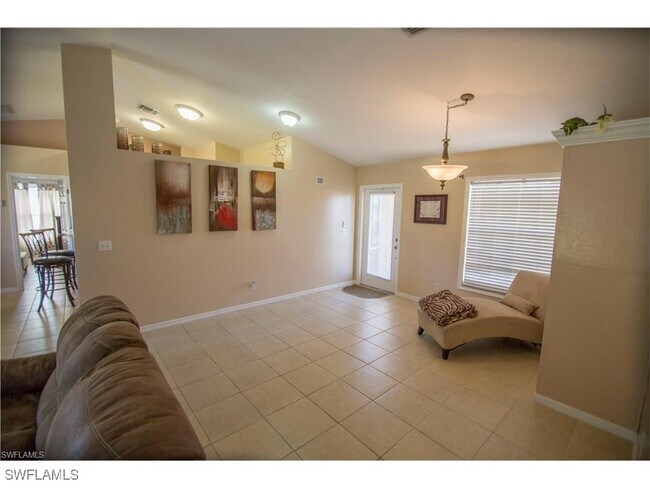 Foto del edificio - 2801 Academy Blvd