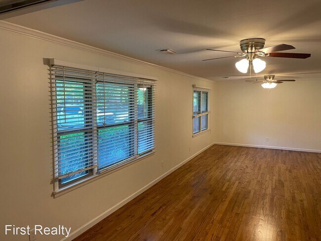 Building Photo - 2 br, 2 bath House - 642 E. Samford Ave.