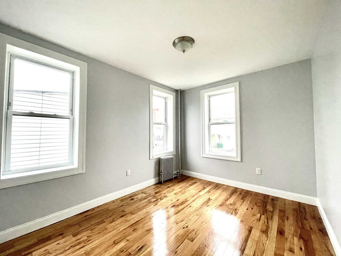 Foto principal - 700 Bergenline Ave