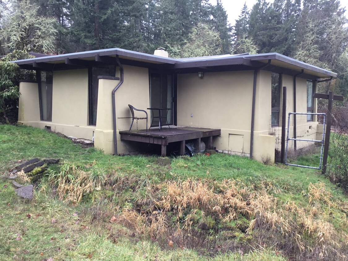2 Bedroom House Off Dillard Rd. House Rental in Eugene, OR