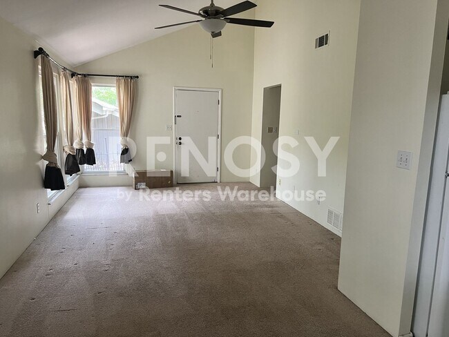 Foto del edificio - 1470 Pine Row Ct