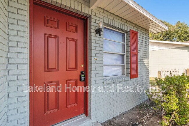 Building Photo - 6026 Norton Rd