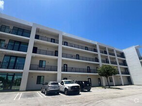 Building Photo - 4636 NW 84th Ave