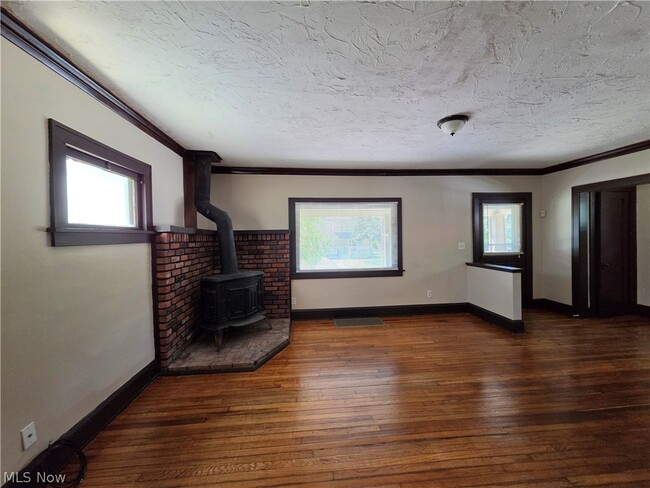 Foto del edificio - 5223 Paine Ave