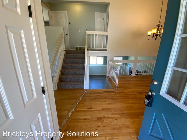 Foto del edificio - 3 br, 2 bath House - 2110 Whitehorn Dr N