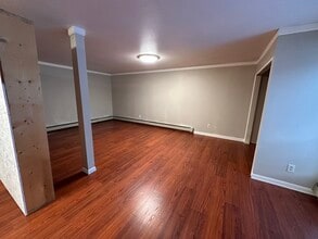 Building Photo - 150 Charles St