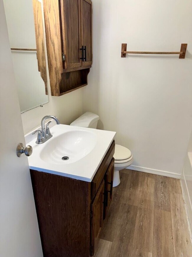Foto del edificio - 3 Bedroom Townhouse in Great Community – Available Now!
