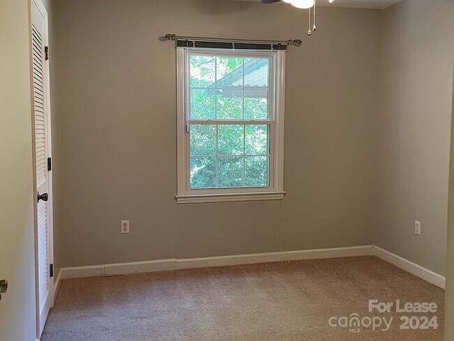 Foto del edificio - 4113 Old Stone Rd