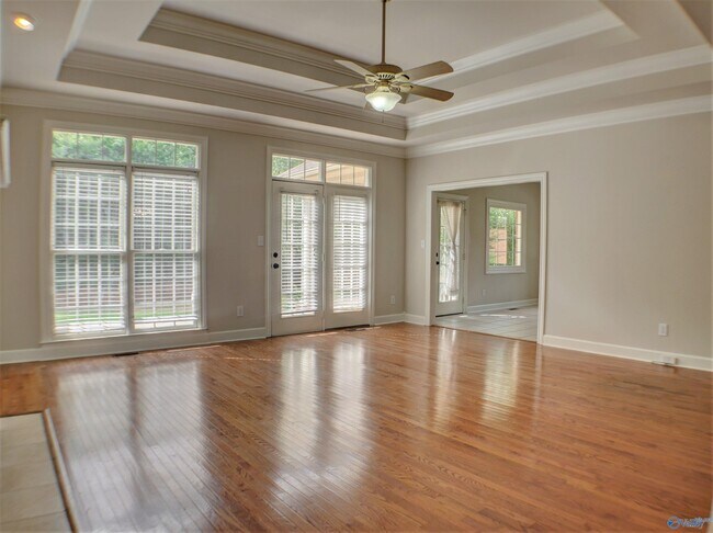 Building Photo - 110 Alexandria Dr