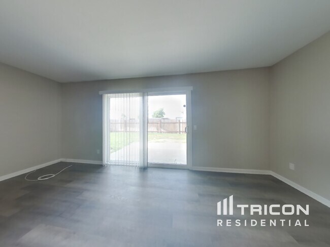 Foto del edificio - 25030 Gentian Ave