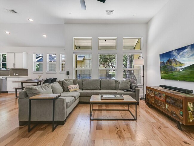 Building Photo - 11205 Avery Station Loop