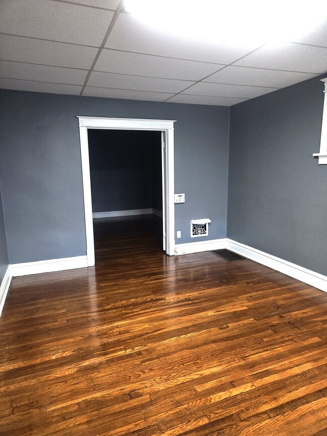 Building Photo - 1666 McLaran Ave