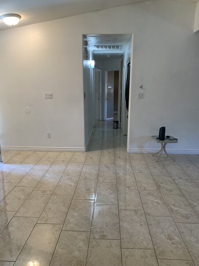 Foto del edificio - 318 S Haley St