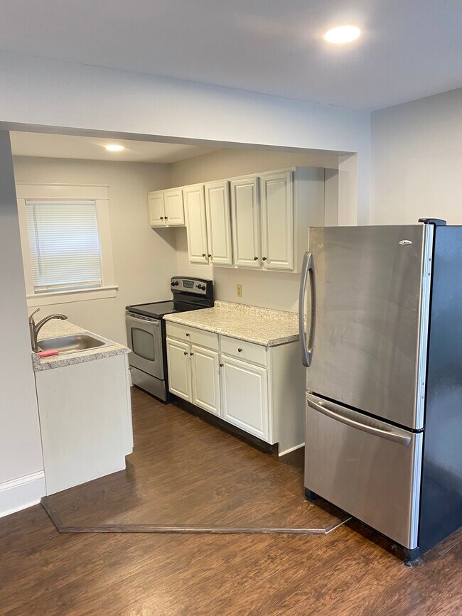 Kitchen - 196 N State St