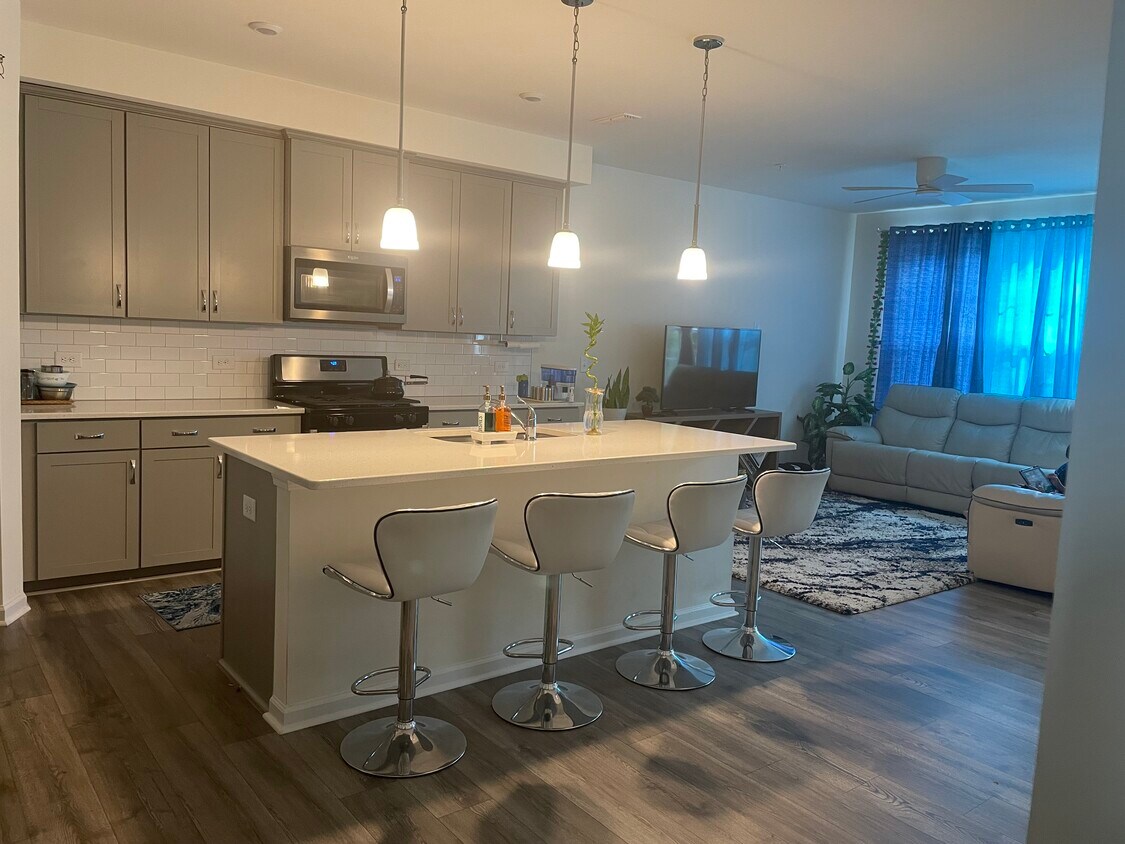 Primary Photo - 1249 Grenshaw Dr