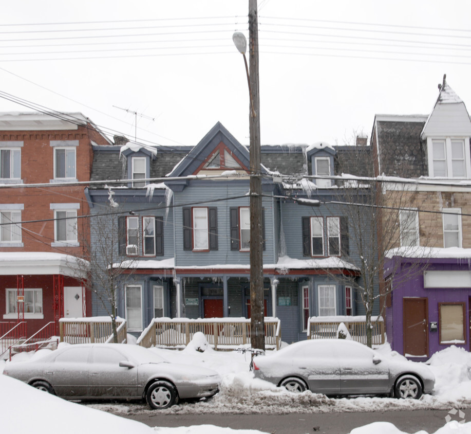 Building Photo - 356 Atwood St